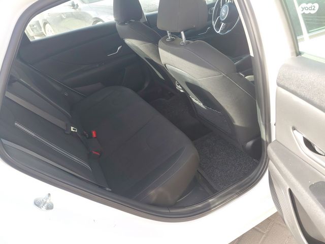 יונדאי אלנטרה