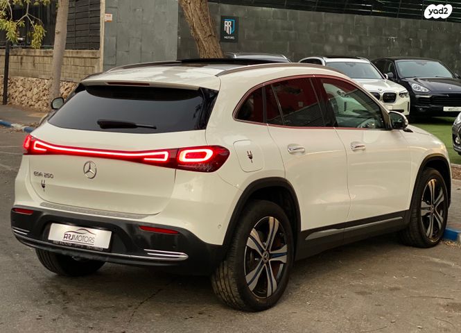 מרצדס-בנץ EQA