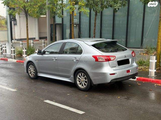 מודעת רכב מיצובישי לנסר