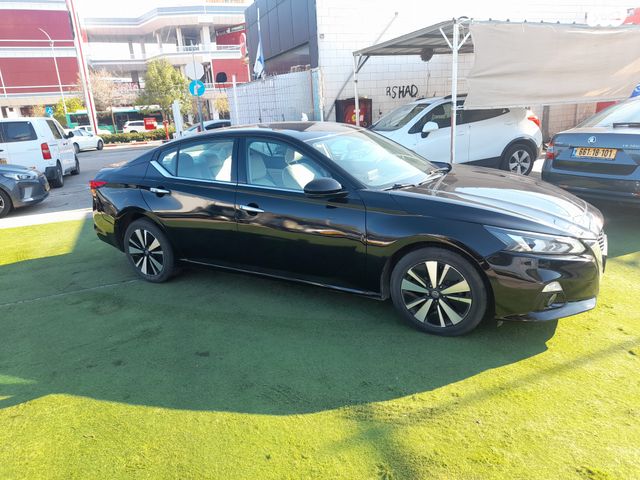 ניסאן אלטימה