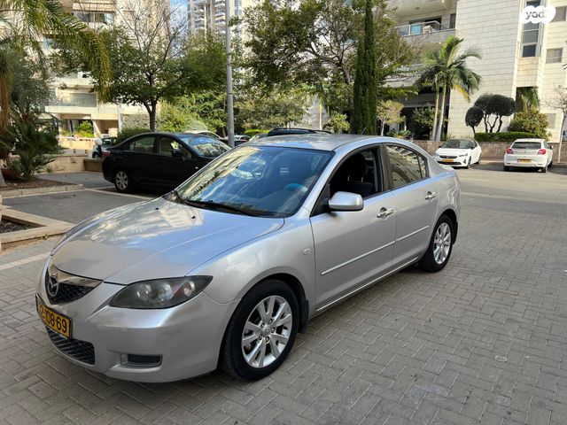 מודעת רכב מאזדה 3