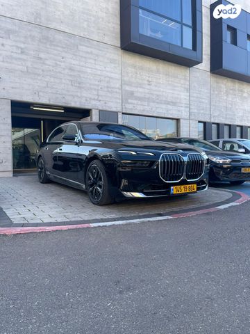 מודעת רכב ב מ וו i7