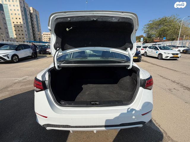 ניסאן סנטרה