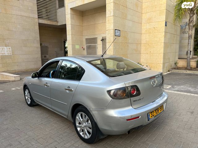 מאזדה 3