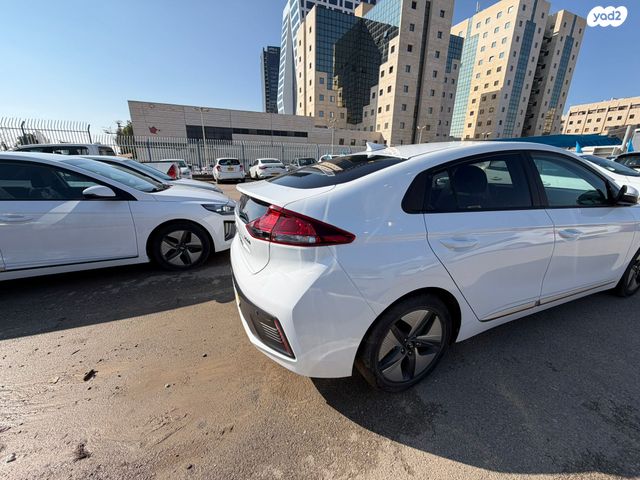 יונדאי איוניק