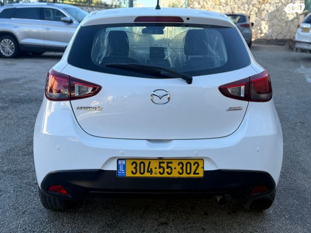 מודעת רכב מאזדה 2