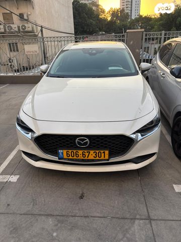 מודעת רכב מאזדה 3