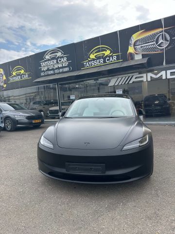 מודעת רכב טסלה מודל 3