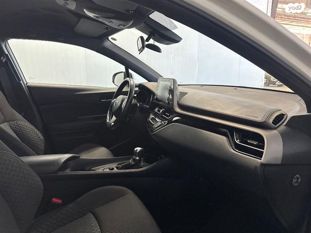 טויוטה C-HR