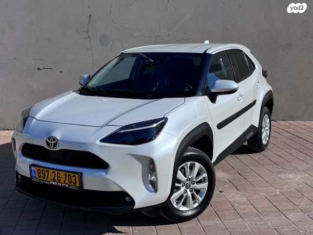 מודעת רכב טויוטה יאריס קרוס