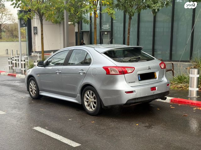 מיצובישי לנסר