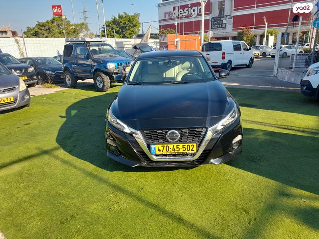 ניסאן אלטימה