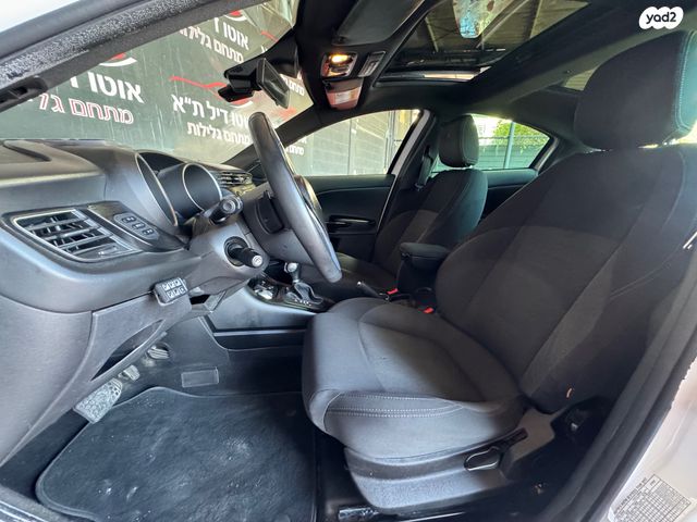 אלפא רומיאו ג'ולייטה