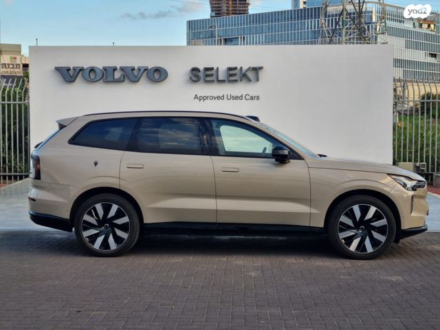וולוו EX90