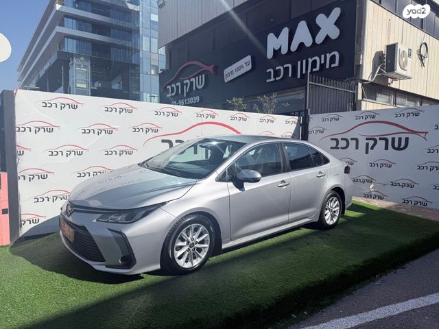 טויוטה קורולה