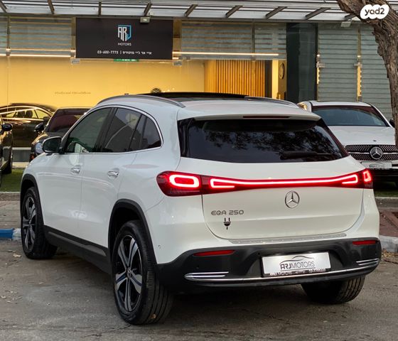 מרצדס-בנץ EQA