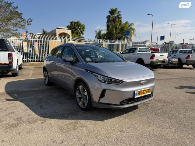 מודעת רכב ג׳ילי Geometry C