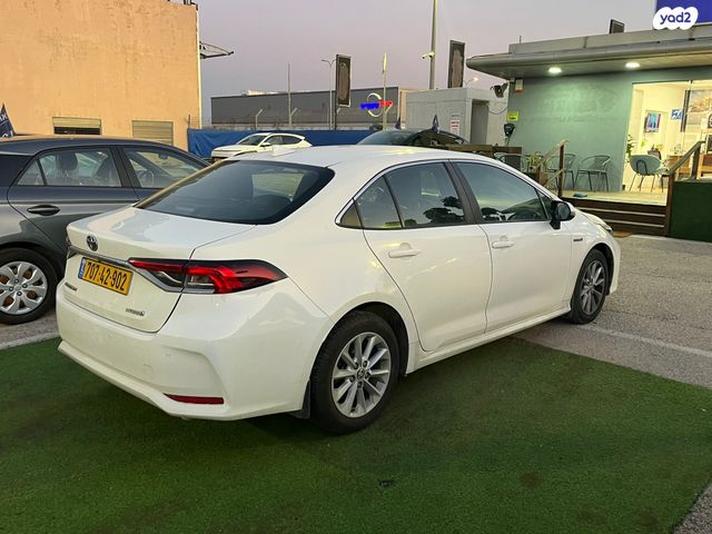 טויוטה קורולה