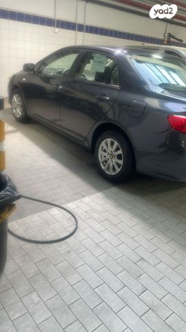 טויוטה קורולה