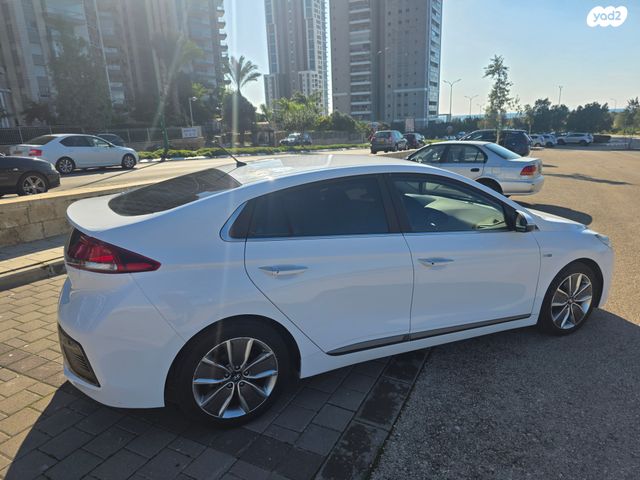 יונדאי איוניק