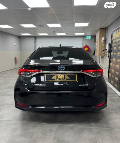 טויוטה קורולה