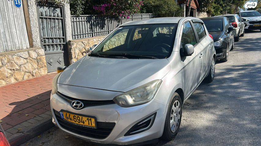 מודעת רכב יונדאי i20