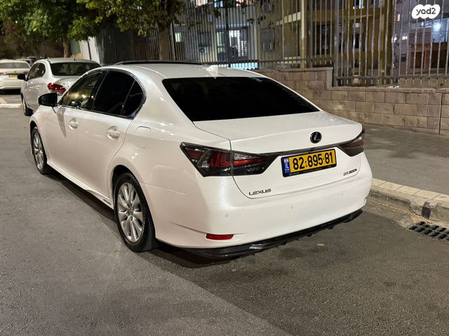 לקסוס GS