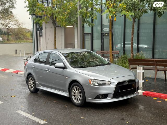 מיצובישי לנסר