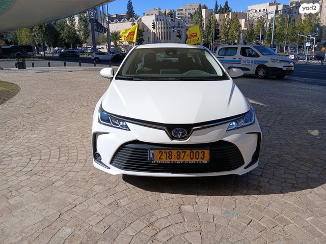 טויוטה קורולה