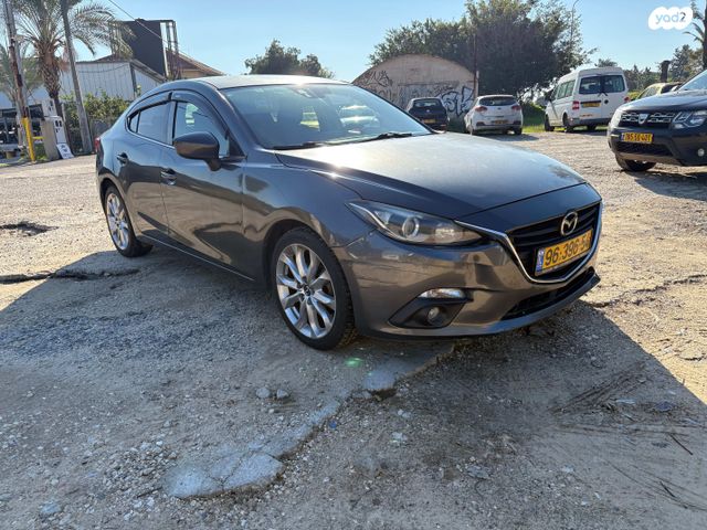 מודעת רכב מאזדה 3