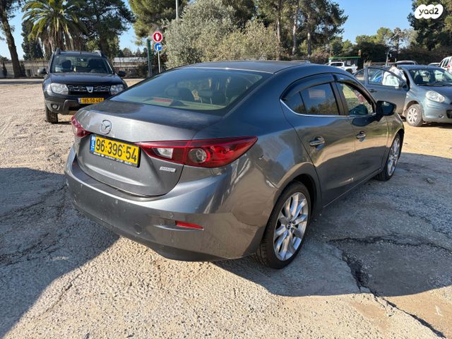 מאזדה 3