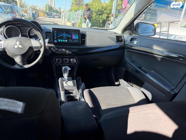 מיצובישי לנסר