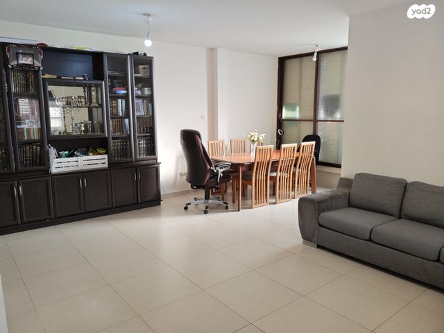 חיים ארלוזורוב 21