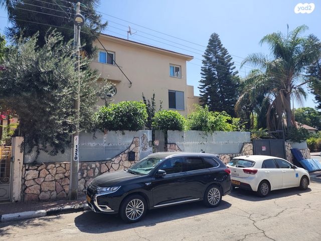 שדרות ירושלים 8