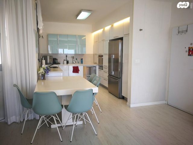 נתן אלתרמן 25