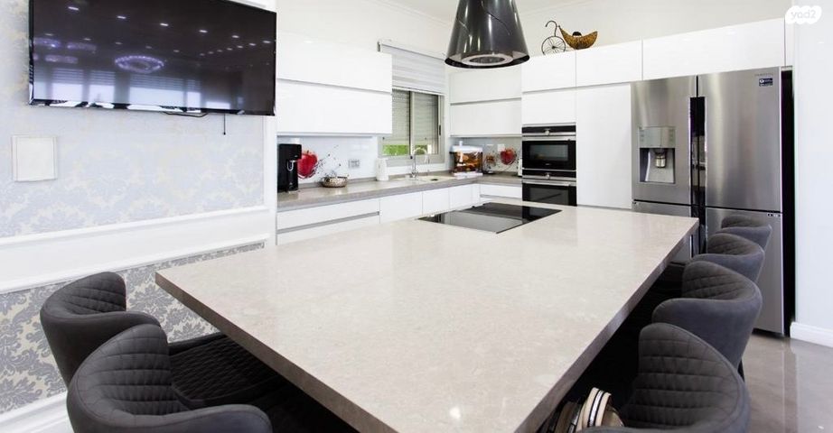 גג/ פנטהאוז, שדרות האגמים 7, אגמים, נתניה