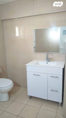 דירת גן, יוסף שפרינצק 52, שיכון א', קרית שמונה