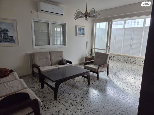 דירה, וייצמן 43, עמידר, בת ים