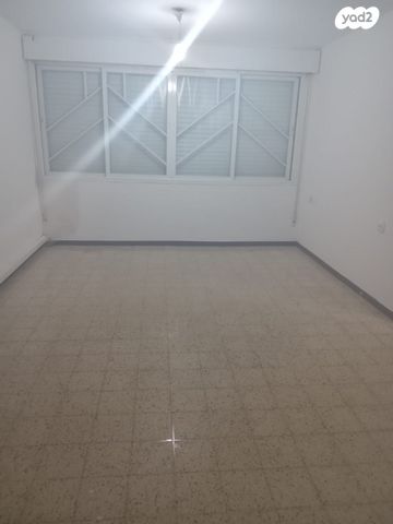 דירה, משעול אהוד בן גרא 4, השופטים, קרית גת