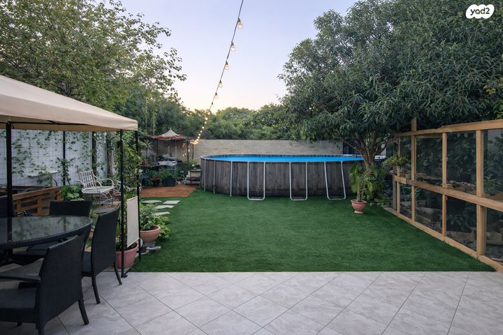 דו משפחתי, הדולב 28, צורן, קדימה צורן