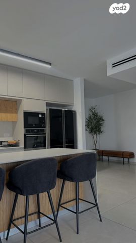 דירה, טרומפלדור 56, כפר גנים א, פתח תקווה