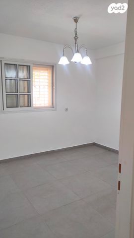 דירת גן, יוסף שפרינצק 52, שיכון א', קרית שמונה