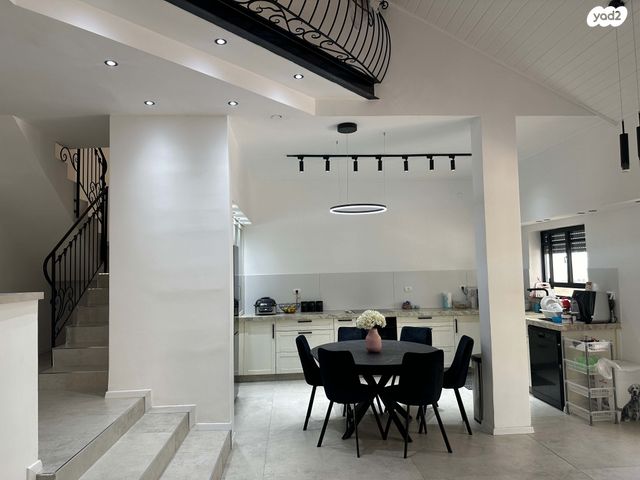 בית פרטי/ קוטג', סמטת תרשיש 30, אבני החושן, מעלה אדומים