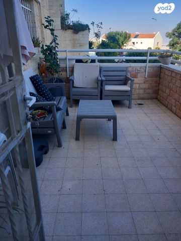 דירה, חוט השני 3, מגדים, מעלה אדומים