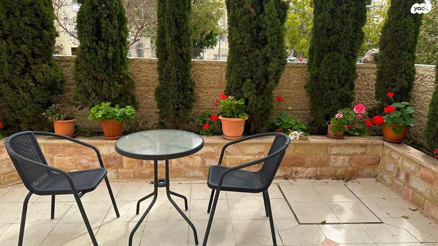 דירת גן, הקירטון 7, נופי סלע, מעלה אדומים