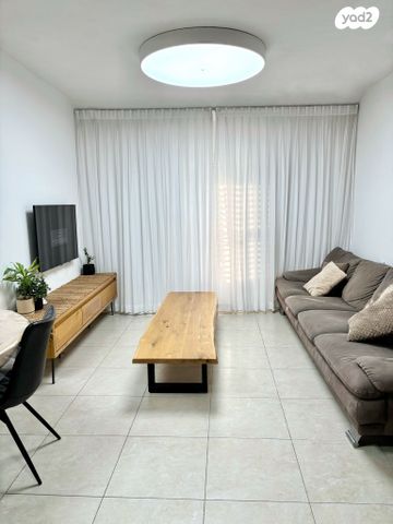 דופלקס, שדרות העצמאות 27, רמות בן צבי, יבנה