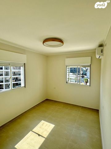 גג/ פנטהאוז, הצוללים 2, רובע ד', אשדוד