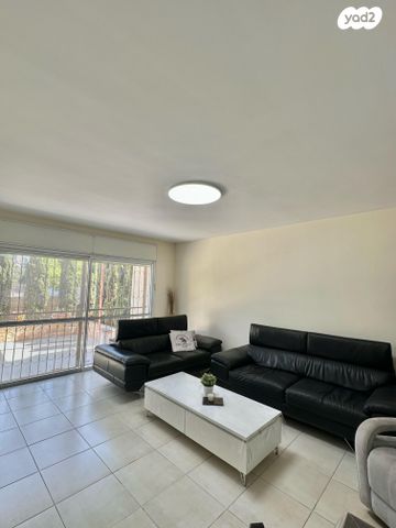 דירת גן, הקירטון 7, נופי סלע, מעלה אדומים