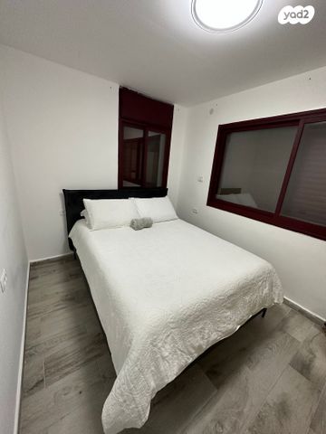 בית פרטי/ קוטג', סמטת תרשיש 30, אבני החושן, מעלה אדומים