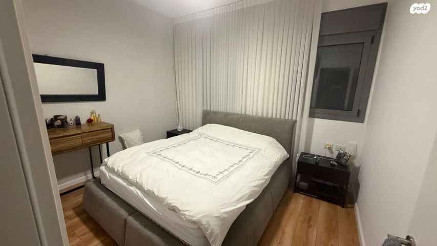 דירה, רקפת 9, הפרחים, חריש